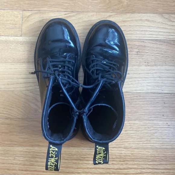 Dr Marten sz kids 3 patent leather boot lace up great pre owned condition - Picture 8 of 9